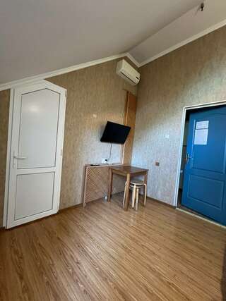 Гостевой дом Анна-Мария Адлер Трехместный номер с балконом-4