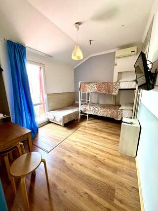 Гостевой дом Анна-Мария Адлер Семейный двухкомнатный номер на 5 чел-2