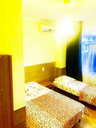 Гостевой дом Анна-Мария Адлер Трехместный стандарт 1 этаж/ отдельный вход-1